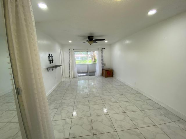 138 Lake Frances Drive, West Palm Beach, FL 33411