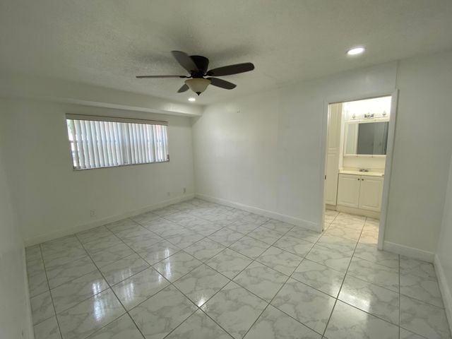 138 Lake Frances Drive, West Palm Beach, FL 33411