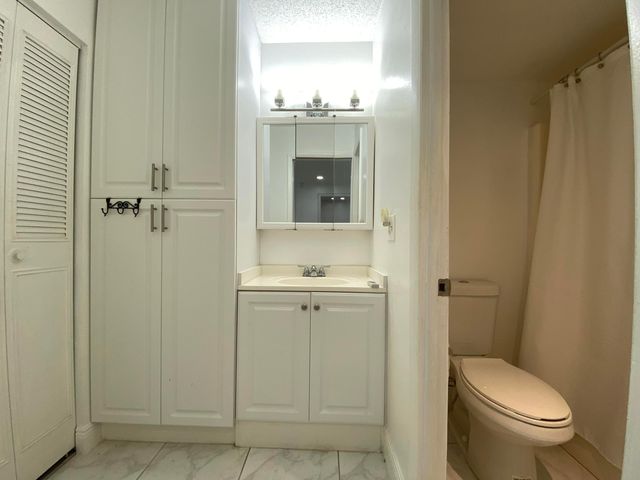 138 Lake Frances Drive, West Palm Beach, FL 33411