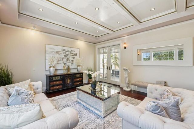 730 S El Monte Avenue, Los Altos, CA 94022