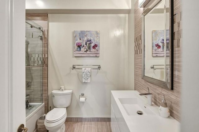 730 S El Monte Avenue, Los Altos, CA 94022