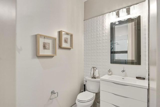 730 S El Monte Avenue, Los Altos, CA 94022