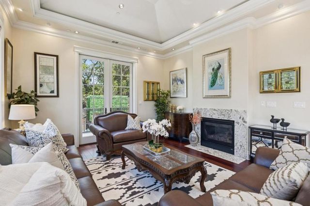 730 S El Monte Avenue, Los Altos, CA 94022