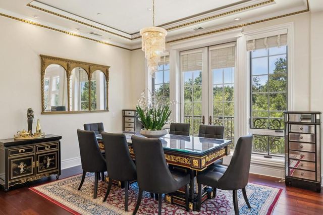 730 S El Monte Avenue, Los Altos, CA 94022