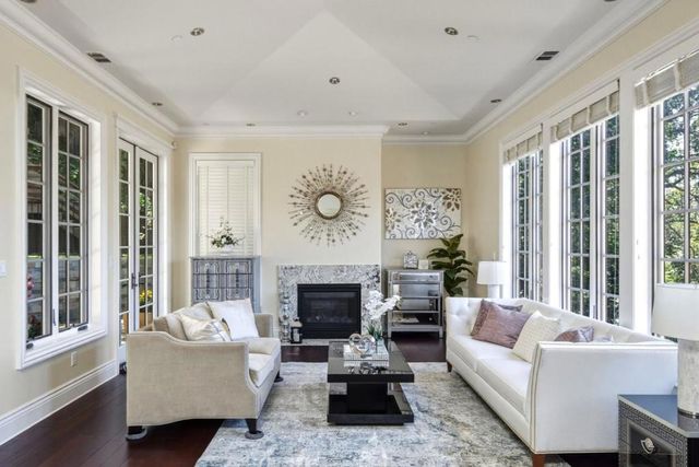 730 S El Monte Avenue, Los Altos, CA 94022