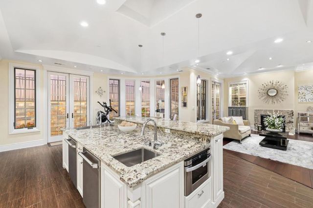 730 S El Monte Avenue, Los Altos, CA 94022