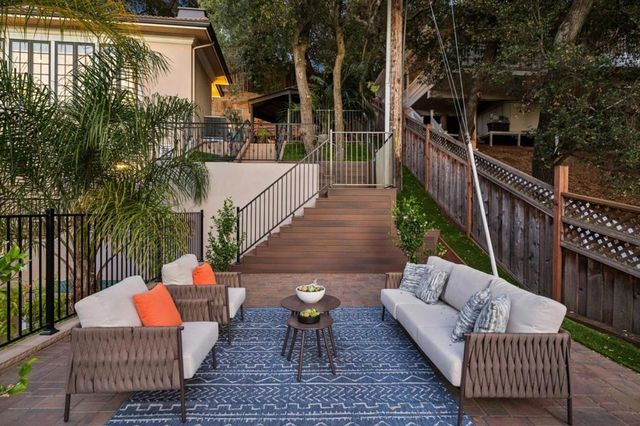 730 S El Monte Avenue, Los Altos, CA 94022