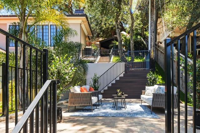 730 S El Monte Avenue, Los Altos, CA 94022