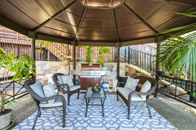 730 S El Monte Avenue, Los Altos, CA 94022