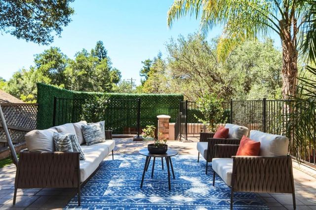 730 S El Monte Avenue, Los Altos, CA 94022
