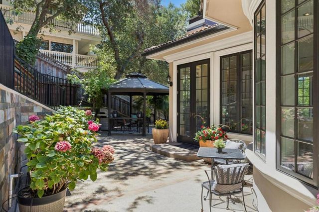 730 S El Monte Avenue, Los Altos, CA 94022