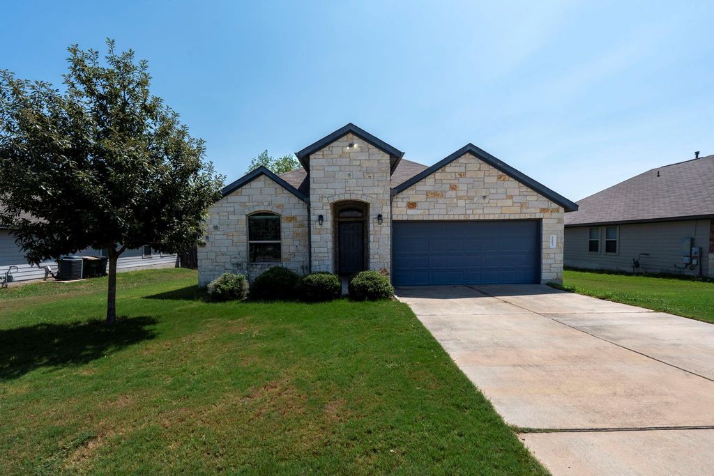 5983 Heron DR, Buda, TX 78610