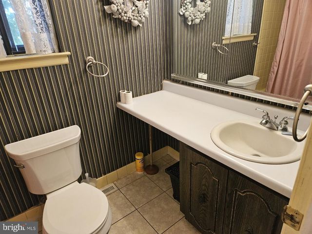 6 STAFFORD CT, Mount Holly, NJ 08060