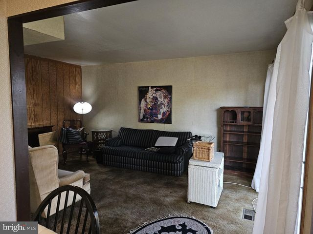 6 STAFFORD CT, Mount Holly, NJ 08060