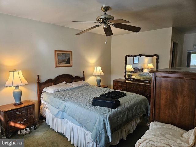 6 STAFFORD CT, Mount Holly, NJ 08060