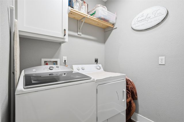 1130 N Lone Star Parkway, Mcgregor, TX 76657