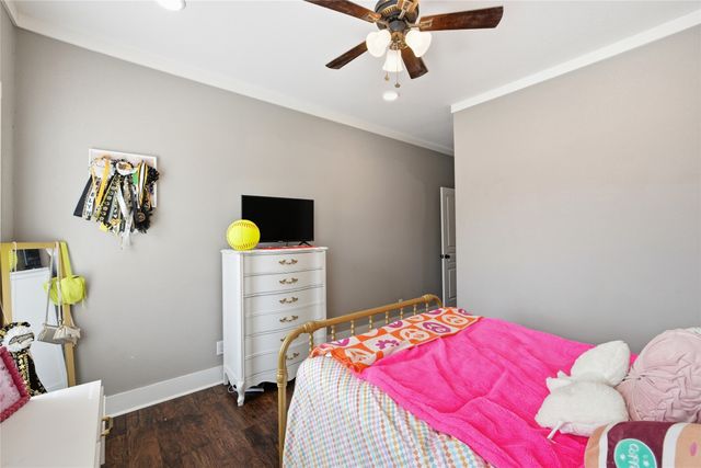 1130 N Lone Star Parkway, Mcgregor, TX 76657