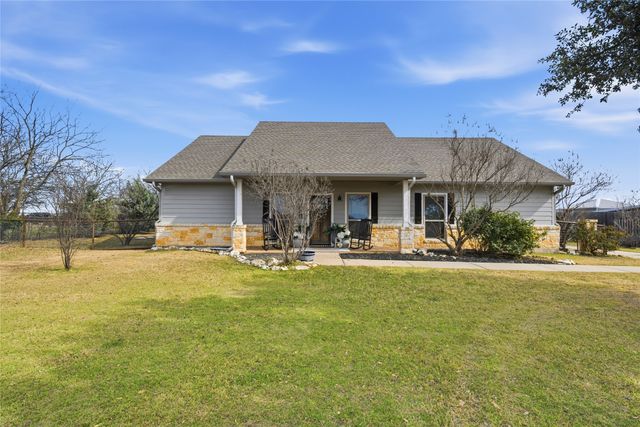 1130 N Lone Star Parkway, Mcgregor, TX 76657