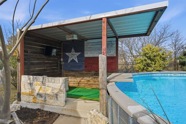 1130 N Lone Star Parkway, Mcgregor, TX 76657