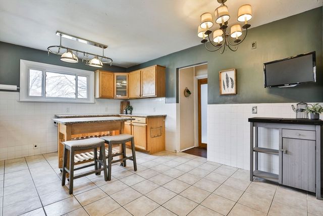 12 Linden Rd 12, Melrose, MA 02176