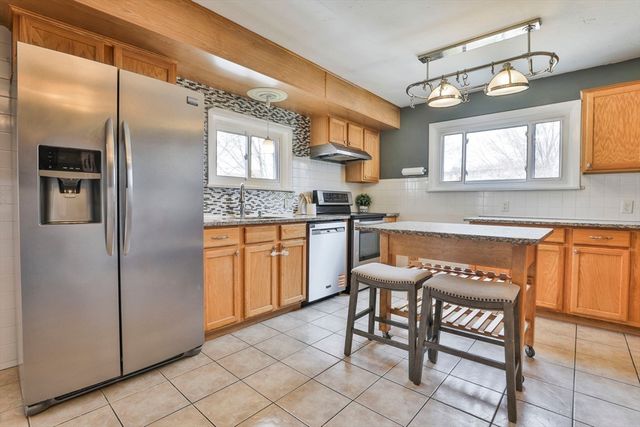 12 Linden Rd 12, Melrose, MA 02176