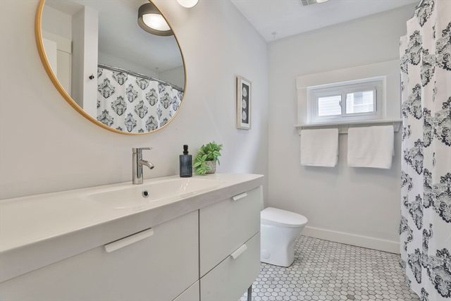 12 Linden Rd 12, Melrose, MA 02176