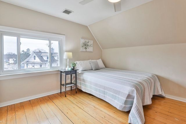 12 Linden Rd 12, Melrose, MA 02176