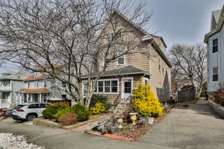 12 Linden Rd 12, Melrose, MA 02176