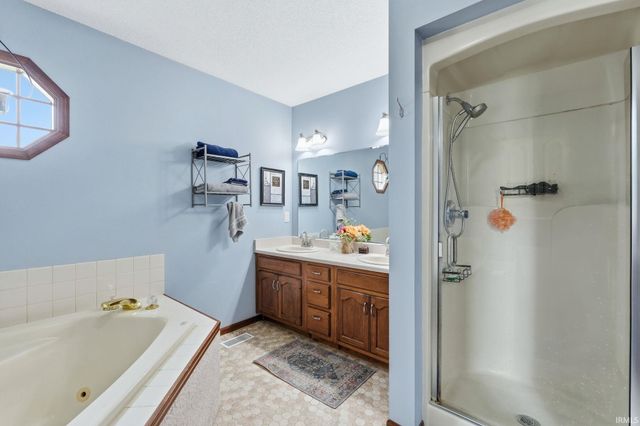 10804 Current Cove, Fort Wayne, IN 46845