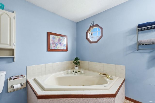 10804 Current Cove, Fort Wayne, IN 46845