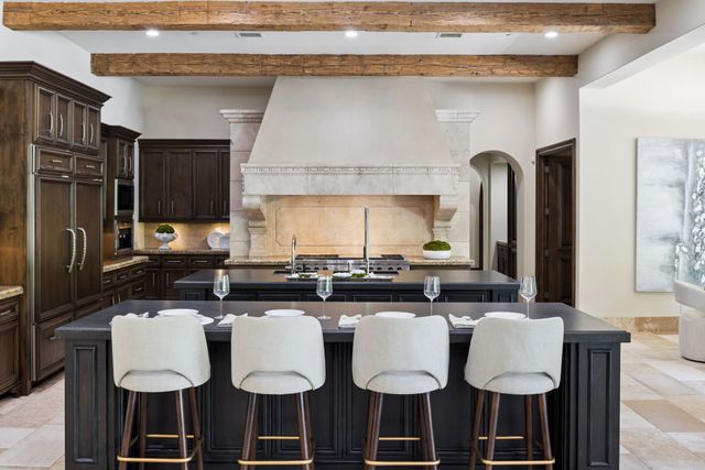 690 S Peytonville Avenue, Southlake, TX 76092
