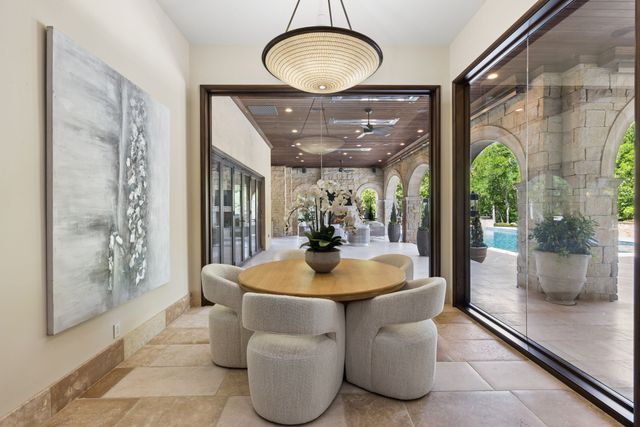 690 S Peytonville Avenue, Southlake, TX 76092