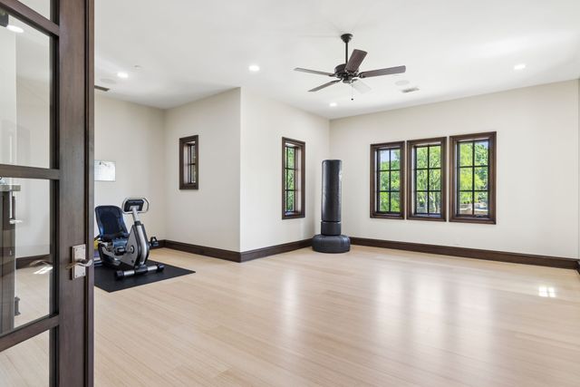 690 S Peytonville Avenue, Southlake, TX 76092