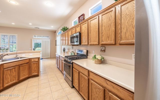 5069 W Desert Eagle Circle, Marana, AZ 85658