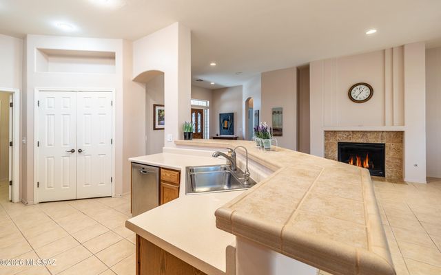 5069 W Desert Eagle Circle, Marana, AZ 85658