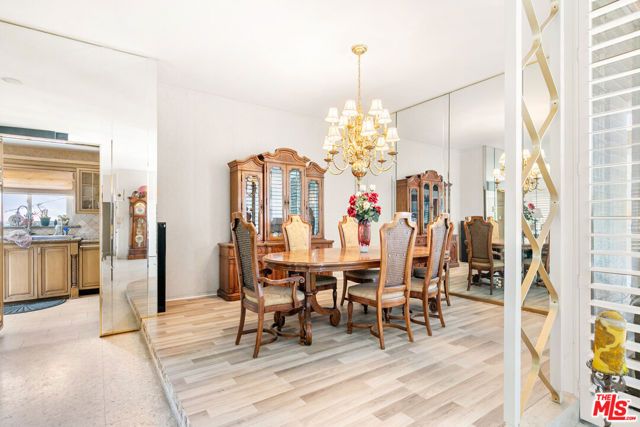 6704 Bedford Avenue, Los Angeles, CA 90056