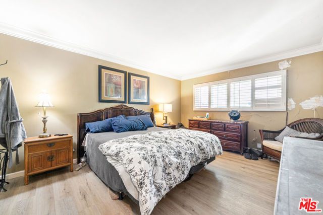 6704 Bedford Avenue, Los Angeles, CA 90056