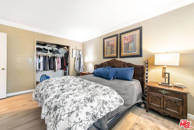 6704 Bedford Avenue, Los Angeles, CA 90056