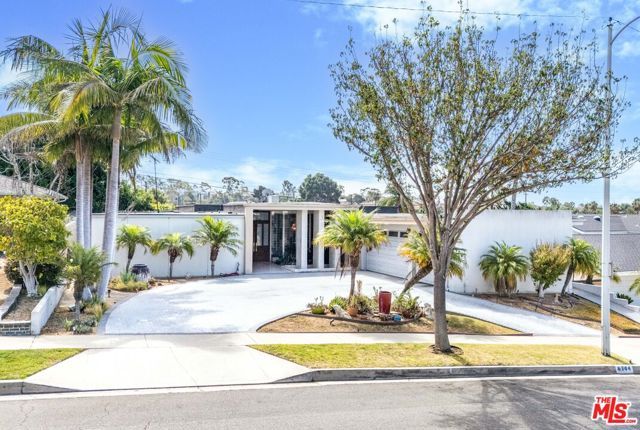 6704 Bedford Avenue, Los Angeles, CA 90056