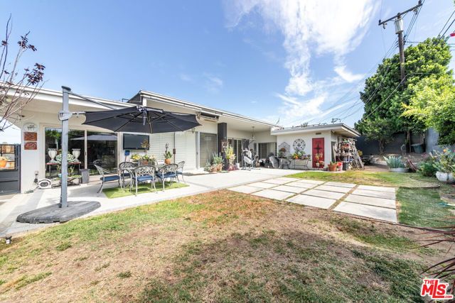 6704 Bedford Avenue, Los Angeles, CA 90056