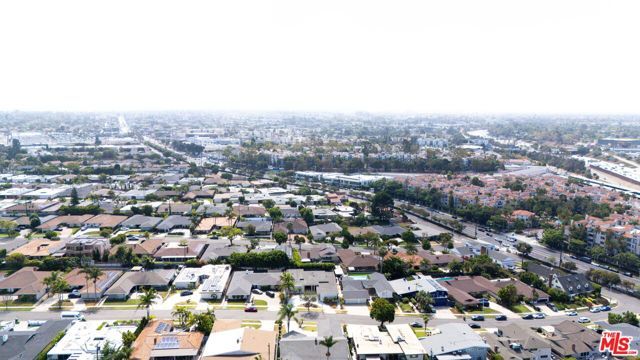 6704 Bedford Avenue, Los Angeles, CA 90056