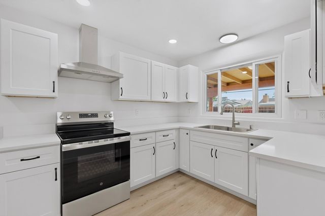4016 Ponderosa Avenue NE, Albuquerque, NM 87110