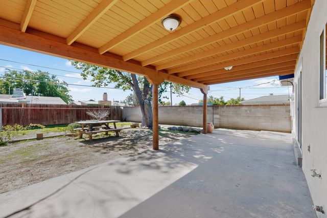 4016 Ponderosa Avenue NE, Albuquerque, NM 87110