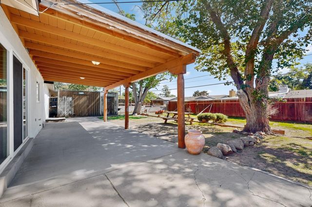 4016 Ponderosa Avenue NE, Albuquerque, NM 87110
