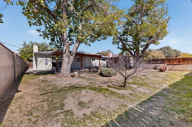 4016 Ponderosa Avenue NE, Albuquerque, NM 87110