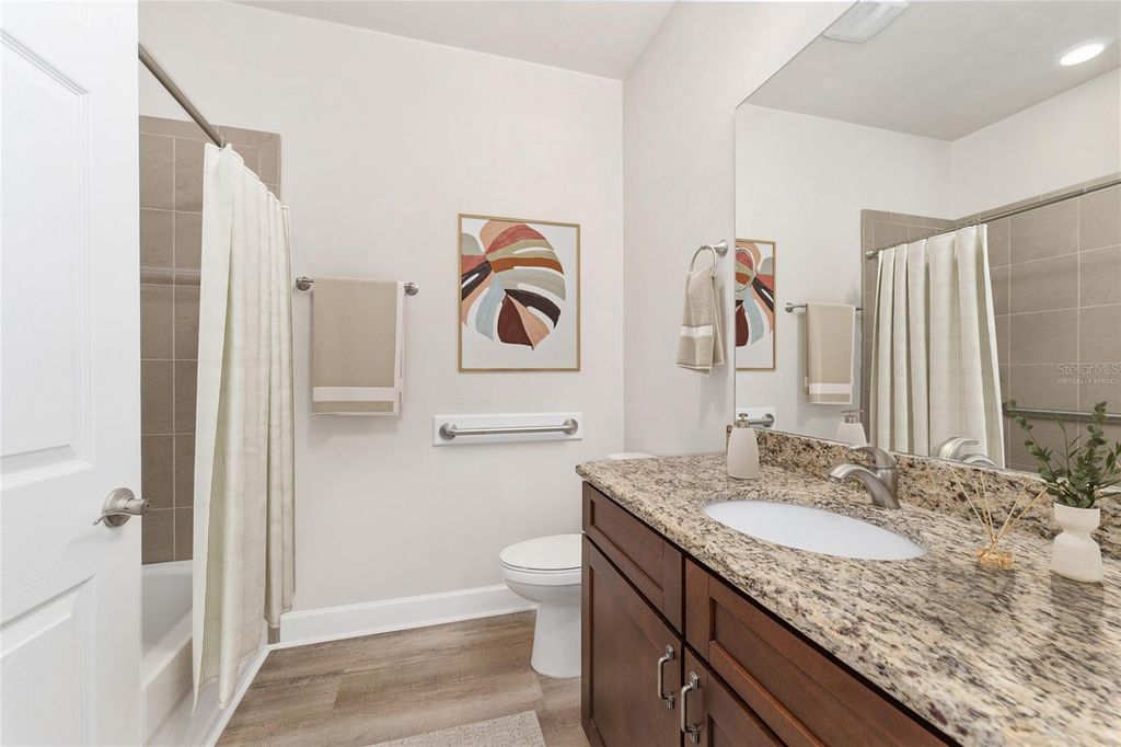 Image 12 of property listing at 1093 NW 126TH WAY, Newberry, FL 32669