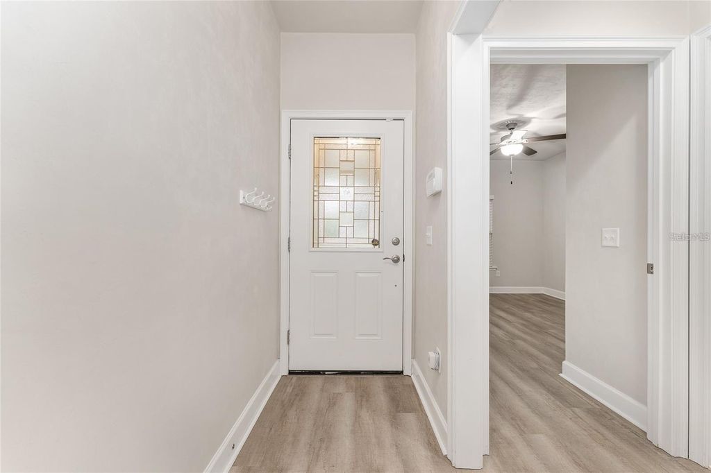 Image 14 of property listing at 1093 NW 126TH WAY, Newberry, FL 32669