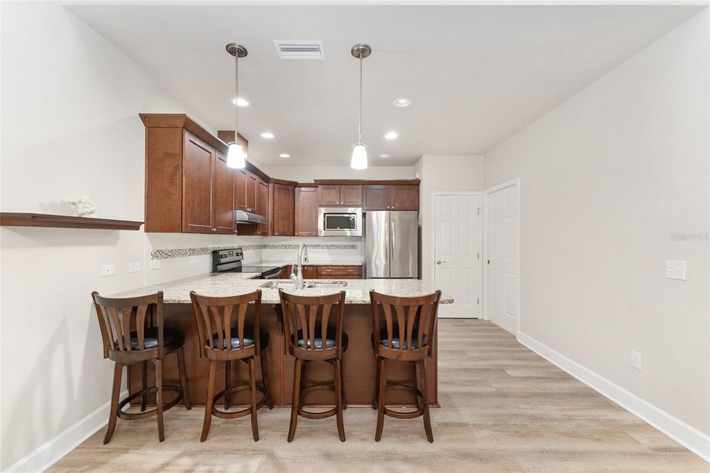 Image 17 of property listing at 1093 NW 126TH WAY, Newberry, FL 32669