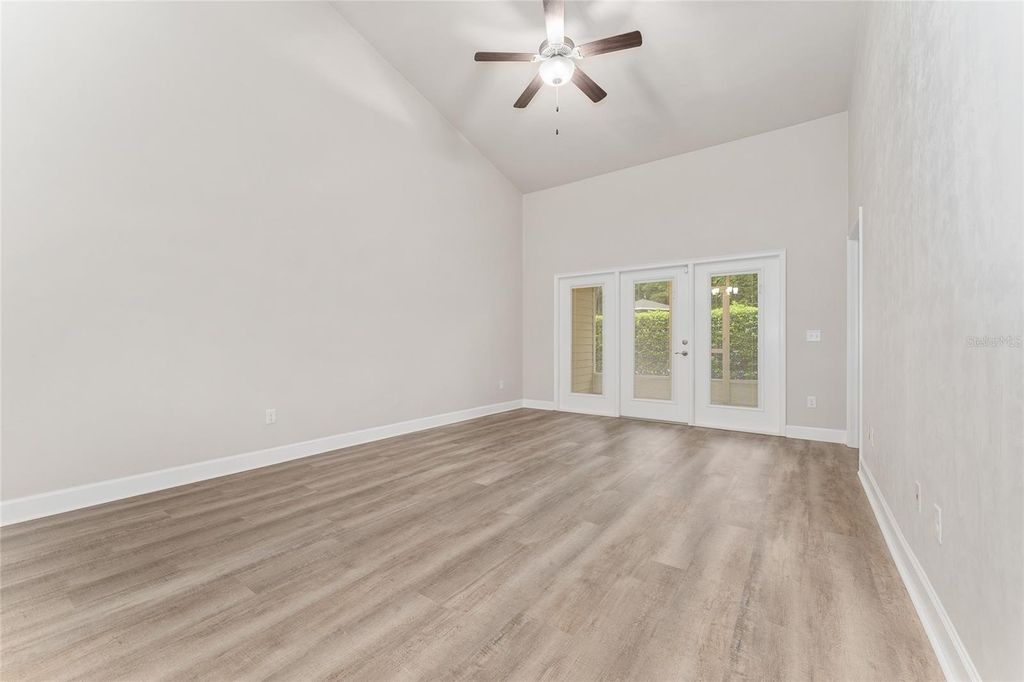 Image 30 of property listing at 1093 NW 126TH WAY, Newberry, FL 32669