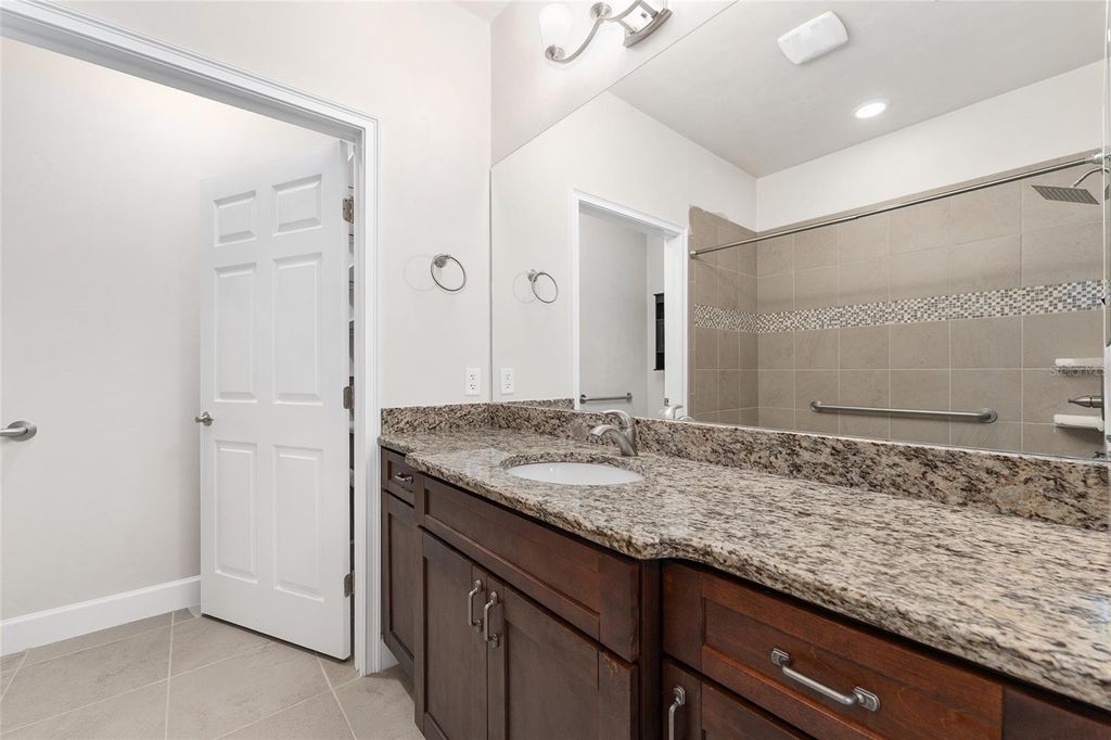 Image 35 of property listing at 1093 NW 126TH WAY, Newberry, FL 32669